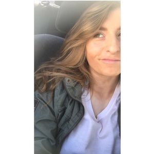 Meet your Posher, Alyssa